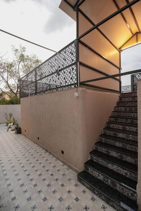Saiba Outhouse- 4 Bed Room- Pool- Theatre- Partyhall- Garden & Terrace Sitting Area Dzsaipur Kültér fotó