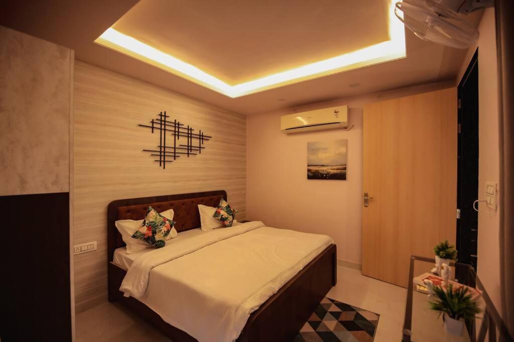 Saiba Outhouse- 4 Bed Room- Pool- Theatre- Partyhall- Garden & Terrace Sitting Area Dzsaipur Kültér fotó
