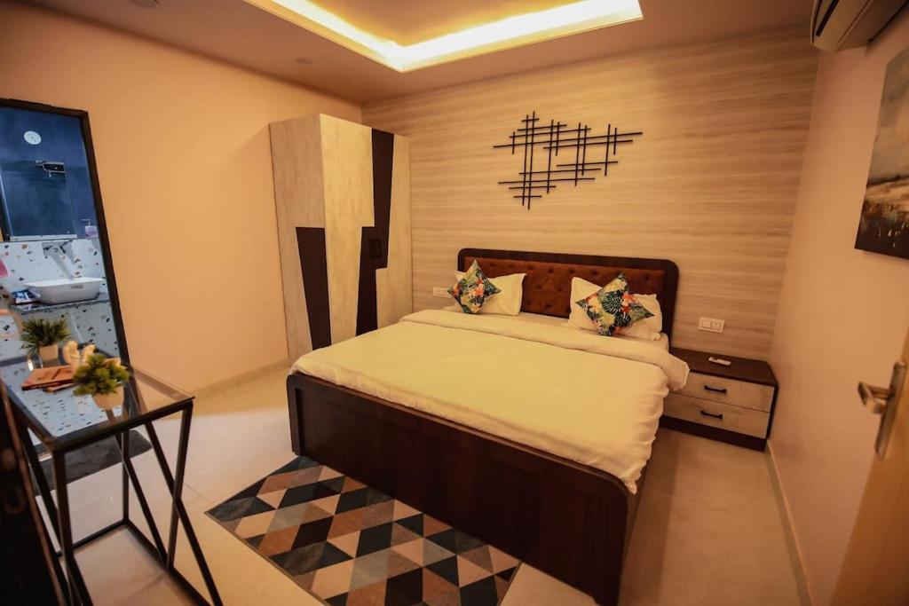 Saiba Outhouse- 4 Bed Room- Pool- Theatre- Partyhall- Garden & Terrace Sitting Area Dzsaipur Kültér fotó